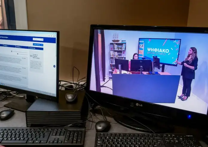 Ψηφιακό Φροντιστήριο: Την Δευτέρα ξεκινούν τα «ζωντανά» μαθήματα – Δείτε το πρόγραμμα