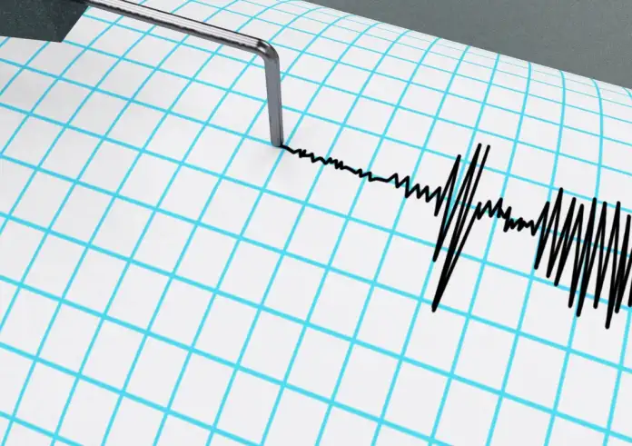 Σαντορίνη: Εντοπίστηκε η αιτία των σεισμών – Νέα έρευνα αποκαλύπτει σύνδεση με το ηφαίστειο Κολούμπο