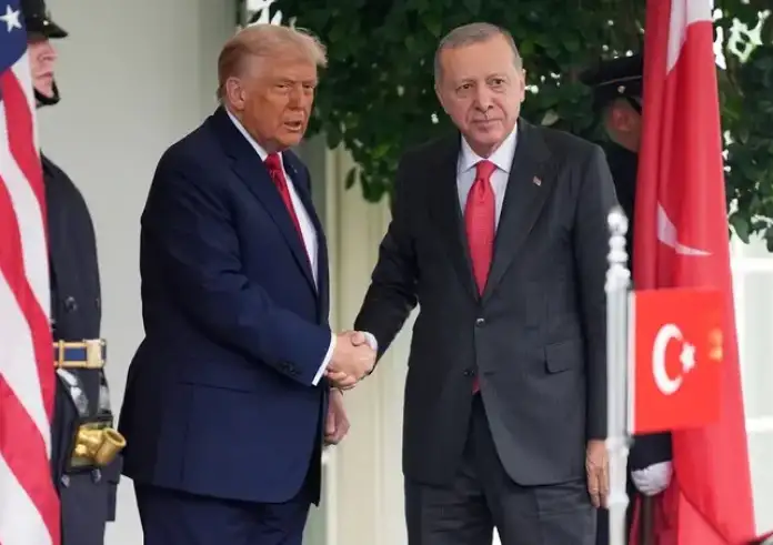 Συνάντηση Τραμπ – Ερντογάν: Στο τραπέζι τα F-35, το ρωσικό πετρέλαιο και οι αμερικανικές κυρώσεις