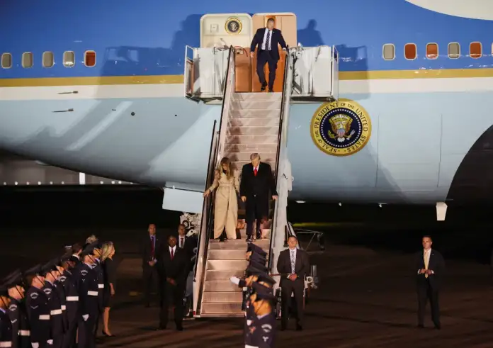 Συναγερμός στον αέρα: Πτήση βρέθηκε επικίνδυνα κοντά στο Air Force One του Τραμπ