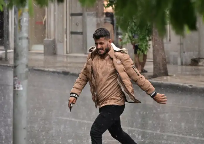 Κακοκαιρία που δεν ήρθε: Γιατί οι προειδοποιήσεις «άδειασαν» τους μετεωρολόγους