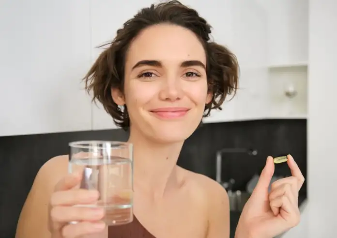 Βιταμίνη D: Πόση χρειαζόμαστε - Πώς θα τη λάβουμε από τη διατροφή, χωρίς να ξεχνάμε τον ήλιο