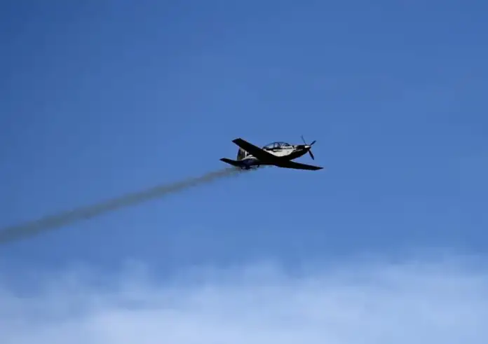 Ατύχημα με εκπαιδευτικό αεροπλάνο στο Τατόι – Δύο τραυματίες μεταφέρθηκαν στο 251 ΓΝΑ