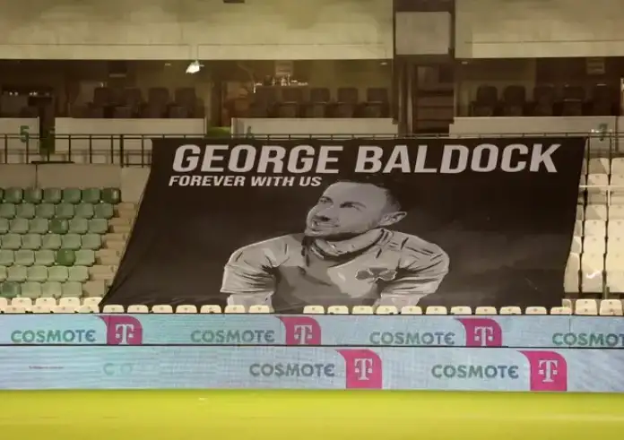 Παναθηναϊκός – Ατρόμητος: Δύο μεγάλα πανό στη Λεωφόρο για τον αδικοχαμένο Τζορτζ Μπάλντοκ