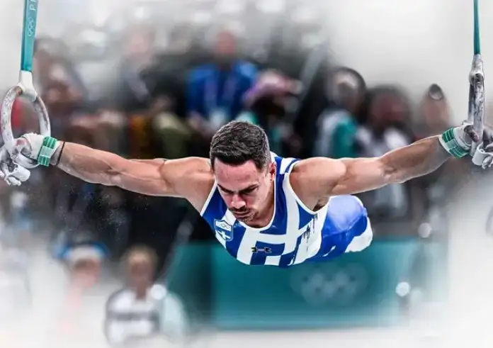 Πετρούνιας: Πέμπτος στον τελικό των κρίκων – Σπουδαία εμφάνιση από τον «άρχοντα των δαχτυλιδιών»