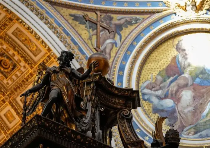 Βατικανό: Άνδρας προκάλεσε αναστάτωση στη Βασιλική του Αγίου Πέτρου – Οργή για πράξη ασέβειας