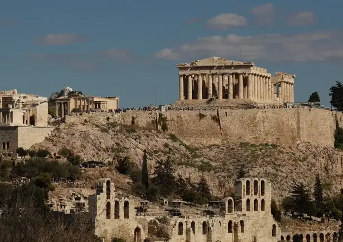 Ακρόπολη: Αφαιρέθηκαν μετά από 15 χρόνια οι σκαλωσιές – Ιστορική στιγμή για τον Παρθενώνα
