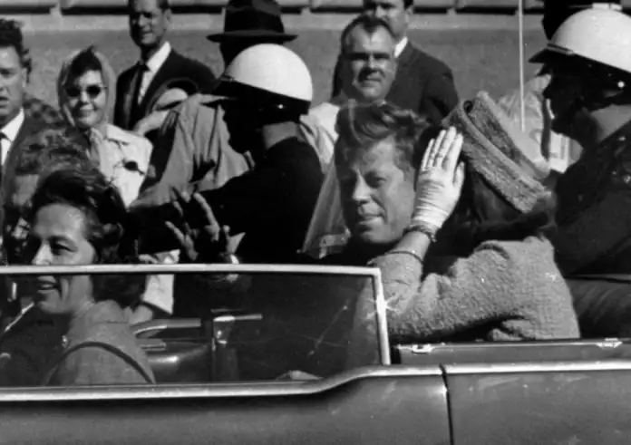 Ρωσικό έγγραφο 350 σελίδων για τη δολοφονία του Τζον Κένεντι παραδόθηκε στις ΗΠΑ