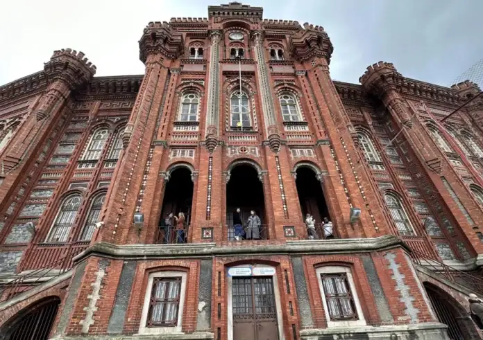 Κωνσταντινούπολη: Τελεσίγραφο του τουρκικού Υπουργείου Παιδείας στη «Μεγάλη του Γένους Σχολή»