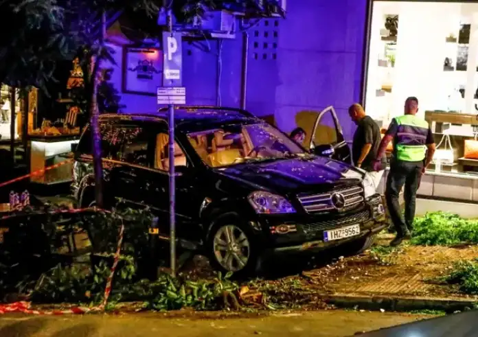 Αγωγή – μαμούθ από τον φωτογράφο Χάρη Φαρσαράκη για το ατύχημα με το τζιπ στο Κολωνάκι