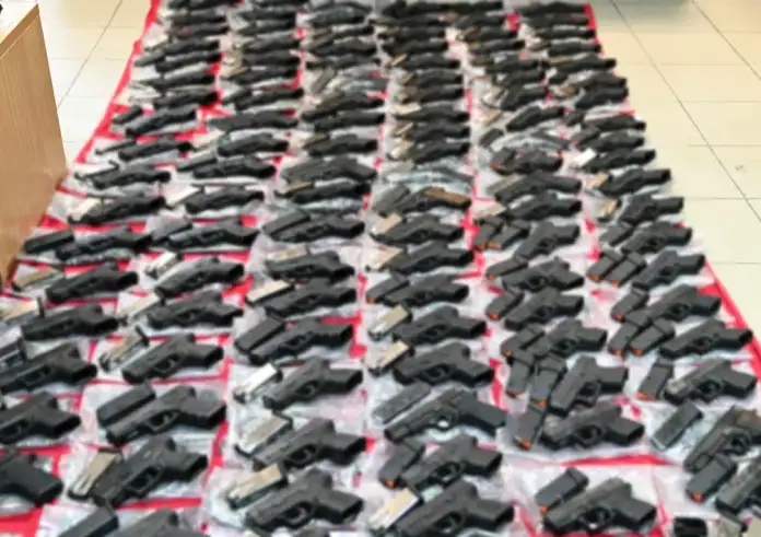 Έβρος: Συλλήψεις 13 Τούρκων με 147 πιστόλια τύπου Glock - Πώς έφτασαν οι αρχές στα ίχνη τους