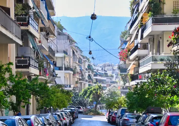 Η Αθήνα αλλάζει πρόσωπο: Οι ανακαινίσεις, οι νέες τάσεις και πώς διαμορφώνεται η αγορά κατοικίας