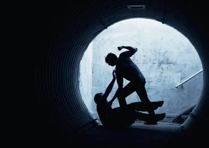 Σοκ στην Τρίπολη: Συμπλοκή μεταξύ ανήλικων μαθητών – Ο ένας έβγαλε μαχαίρι, τραυματίστηκαν και οι δύο