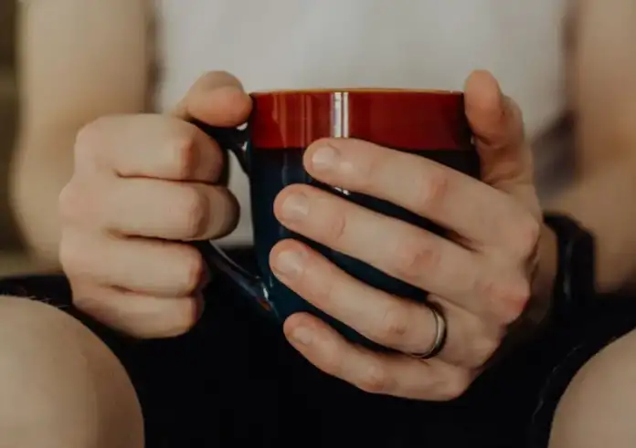 Νέα μελέτη: Το κακάο προστατεύει την καρδιά των ανδρών που κάθονται πολλές ώρες