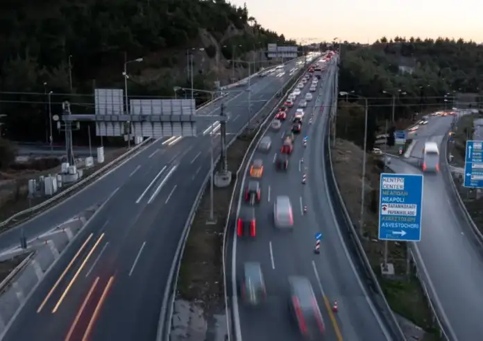 Αγωγές κατά του υπουργείου Μεταφορών για το SMS της 28ης Οκτωβρίου