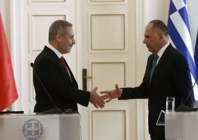 Γεραπετρίτης σε Φιντάν: Η Ελλάδα δεν δέχεται υποδείξεις – Ενεργητική και ανεξάρτητη εξωτερική πολιτική