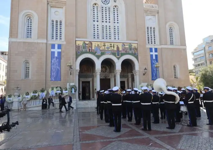 Η κηδεία του Διονύση Σαββόπουλου στη Μητρόπολη Αθηνών - Ο επικήδειος Μητσοτάκη