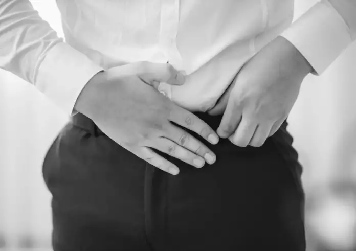 Πρήξιμο και κατακράτηση υγρών: Πώς «ξεφουσκώνεις» φυσικά χωρίς ακρότητες