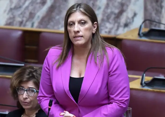 Επεισοδιακή αποχώρηση της Ζωής Κωνσταντοπούλου από την εκπομπή της Φαίης Μαυραγάνη στον ΣΚΑΪ – Αν συνεχίσετε να με ρωτάτε, θα φύγω