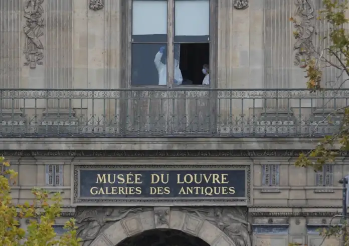 Λούβρο: Βίντεο αναπαράστασης αποκαλύπτει πώς έγινε η ληστεία-αστραπή