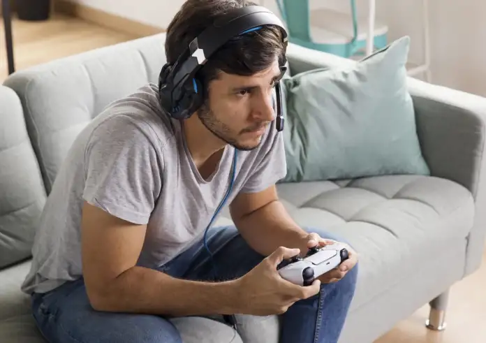 Οι άνδρες που «έμειναν» στα 16: Οι 8 συμπεριφορές που μαρτυρούν συναισθηματική ανωριμότητα