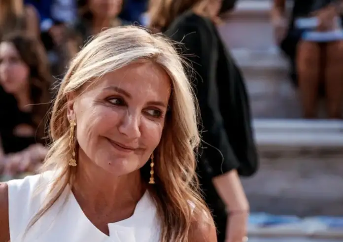 Μαρέβα Μητσοτάκη: Άστοχο το δείπνο δίπλα στα Γλυπτά του Παρθενώνα