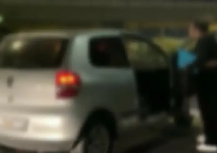 Βίντεο–ντοκουμέντο στο Νέο Φάληρο:  «Δεν μπαίνω στο αυτοκίνητο γιατί θα με χτυπήσεις και άλλο»