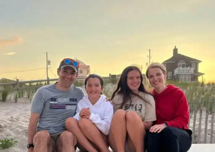 44χρονος ένιωθε το αυτί του βουλωμένο διαγνώστηκε με όγκο στον εγκέφαλο. Τα ύπουλα συμπτώματα