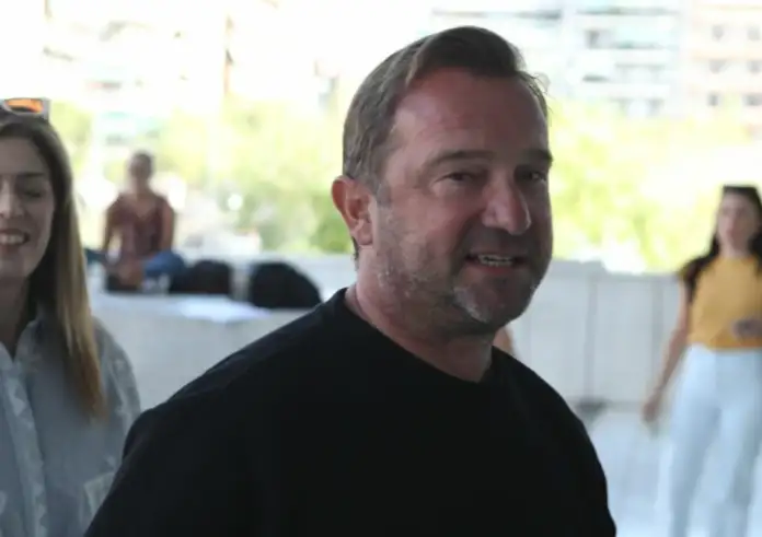 Νίκος Πλακιάς κατά Λάουρα Κοβέσι: «Ή μας κορόιδευαν ή είναι κι εκείνη στο κόλπο»