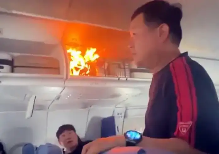 Μπαταρία έπιασε φωτιά μέσα σε πτήση της Air China – Αναγκαστική προσγείωση στη Σαγκάη