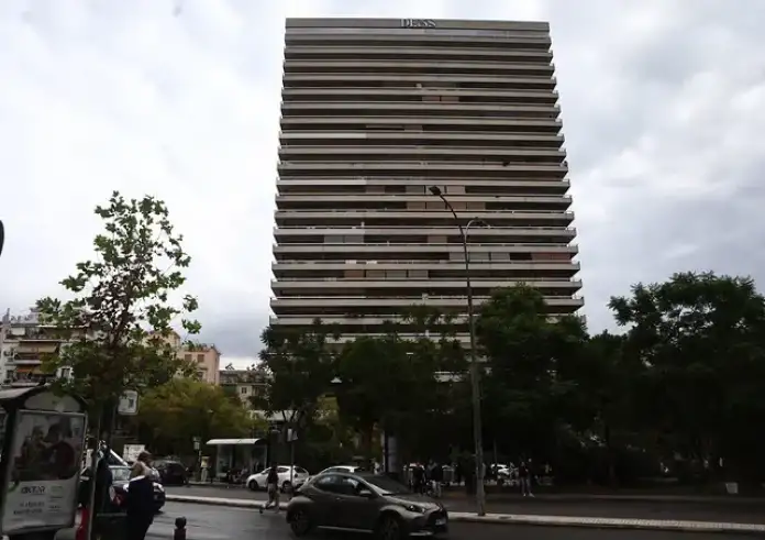 Νεκρός 44χρονος μετά από πτώση από τον Πύργο Απόλλων στους Αμπελοκήπους