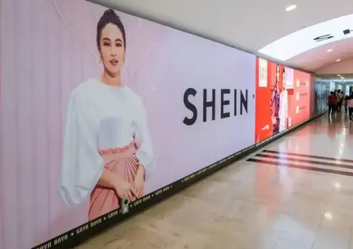 Shein στη Γαλλία: Τα πρώτα φυσικά καταστήματα και η θύελλα αντιδράσεων