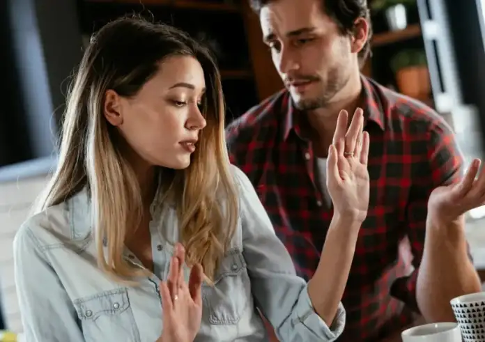 Από συναίσθημα σε προσκόλληση: Πώς ο έρωτας μπορεί να γίνει εμμονή