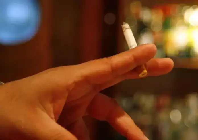 Αυξήσεις-σοκ στα τσιγάρα: Έως 7 ευρώ το πακέτο με τη νέα οδηγία της Κομισιόν – Επιφυλάξεις από την Αθήνα