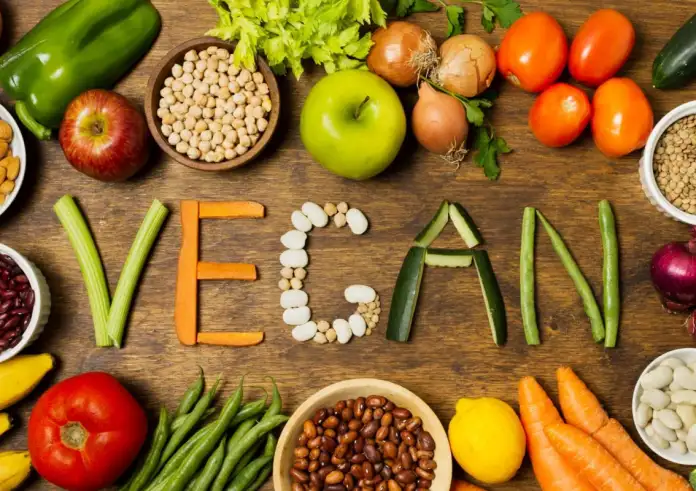 Vegan διατροφή, μικροβίωμα και υγεία: Τι δείχνει νέα μεγάλη μελέτη — Πώς να φας «έξυπνα»