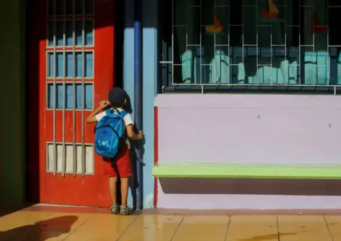 Είναι ένας μελλοντικός βιαστής: Δασκάλα κατήγγειλε 6χρονο μαθητή για «παρενόχληση»