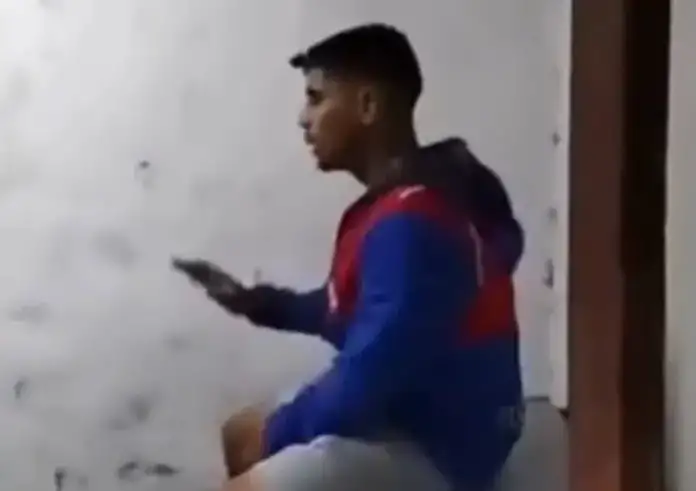 Σοκ σε γήπεδο της Αργεντινής: Κάρφωσαν κλειδί στο μέτωπο παίκτη – Χτυπήθηκε και η κόρη του