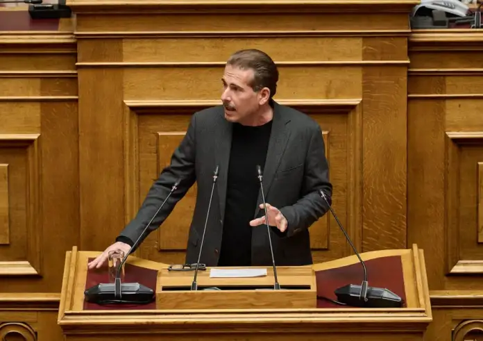 Διαμαντής Καραναστάσης: Παραιτείται από τη Βουλή – «Όπως με έβαλα, έτσι και με βγάζω. Επιστρέφω στον Πολιτισμό»