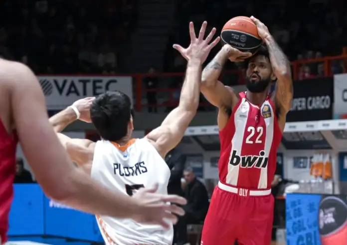 Προμηθέας – Ολυμπιακός 64-88: Άνετη επικράτηση και βαθύ ροτέισον από Μπαρτζώκα