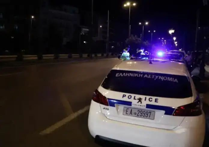 Αιγάλεω: Πατέρας μαχαίρωσε την κόρη του στον λαιμό – Νοσηλεύεται μετά από χειρουργείο