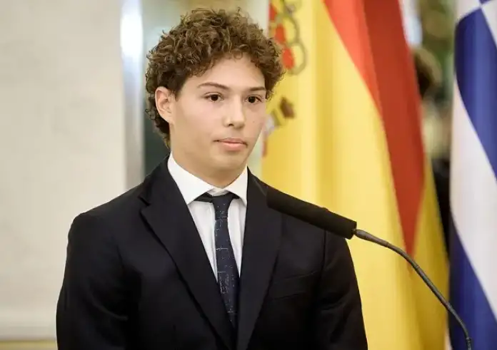 21χρονος Έλληνας τιμήθηκε στην Ουγγαρία για τη διάσωση πατέρα και κόρης στην Επανομή