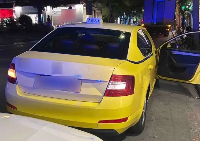 Αθήνα: Συνελήφθησαν δύο οδηγοί ταξί για πλαστές άδειες – Πρόστιμα 9.750 ευρώ