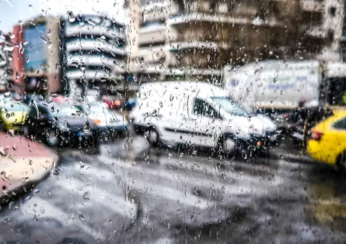 Καιρός: Χιλιάδες κεραυνοί και έντονες καταιγίδες - Βόρεια και δυτική Ελλάδα στο επίκεντρο