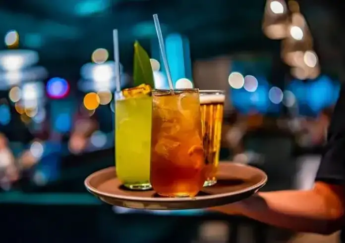 Ψηφιακή «ασπίδα» για τους ανηλίκους: Τρία νέα εργαλεία περιορίζουν καπνό και αλκοόλ