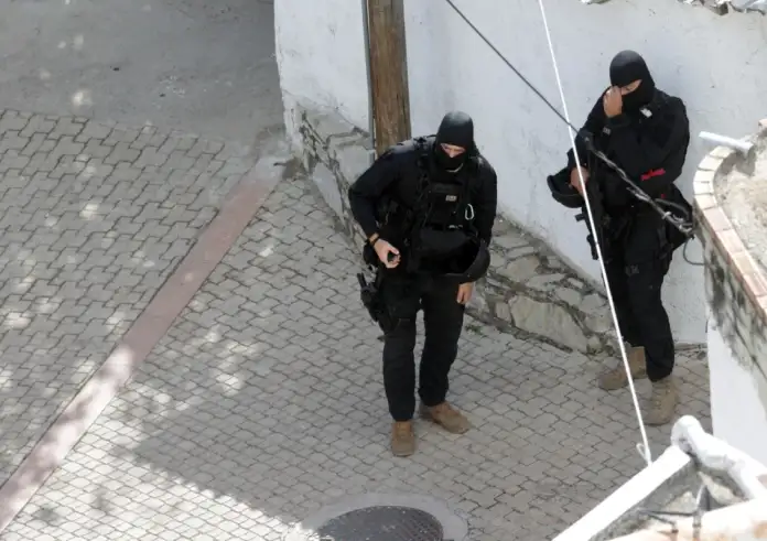 Βορίζια: Συνελήφθη ο γαμπρός του Φανούρη Καργάκη. Όπλα εντοπίστηκαν σε σπηλιά