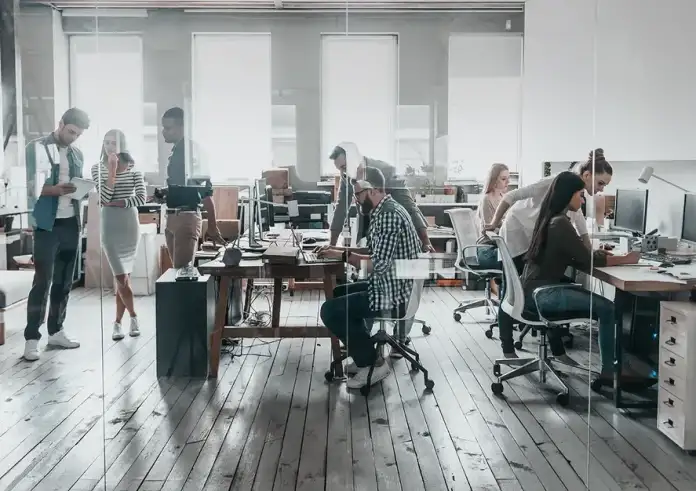 Απολύσεις με «δικαιολογία» το AI – Το εύκολο άλλοθι πίσω από τις εταιρικές περικοπές