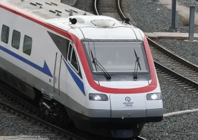 Επιβάτης καταγγέλλει νέα Τέμπη - Σταματήσαμε και το τρένο έκανε όπισθεν