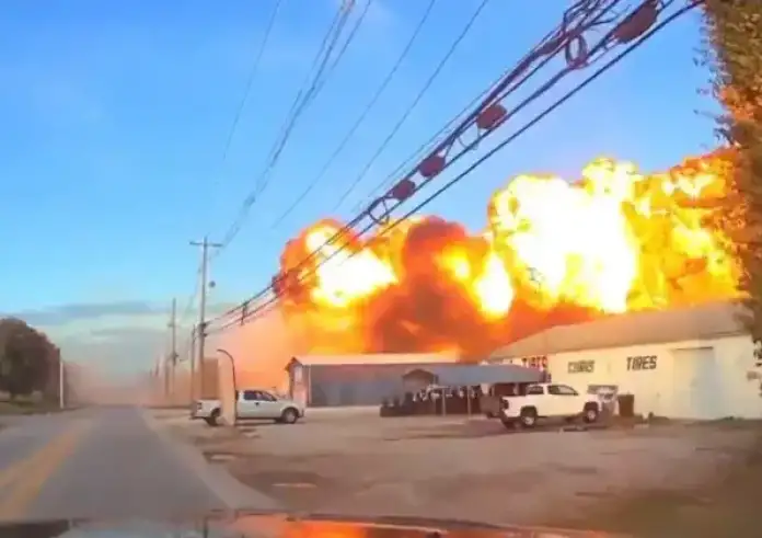 Κεντάκι: Κινητήρας αεροσκάφους της UPS αποκολλήθηκε και τυλίχτηκε στις φλόγες – 12 νεκροί