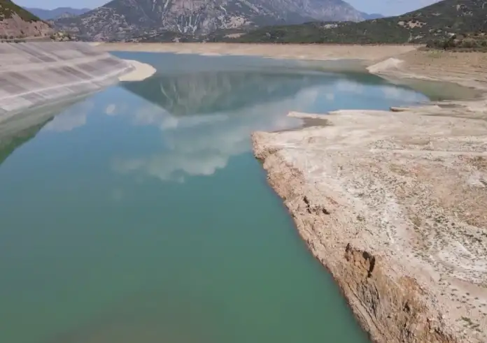 Αττική σε κατάσταση έκτακτης ανάγκης λόγω λειψυδρίας: Τι αποκαλύπτει η ΕΥΔΑΠ
