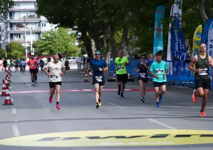 Αυθεντικός Μαραθώνιος 2025: Ποιοι δρόμοι κλείνουν σήμερα και αύριο – ώρες και διαδρομές